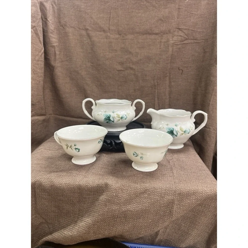 VTG Favolina Wawel Blue Morning Flower Set. 2 Cups, Sugar bowl, Creamer (135)‎